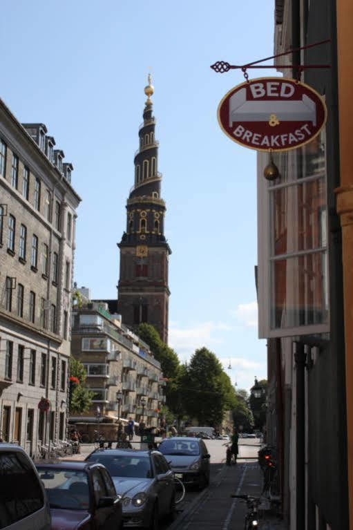 Sankt Annæ 10 *